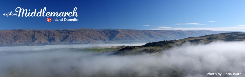KLow clouds over the Strath Taieri