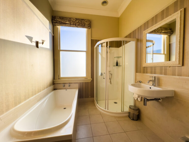 Middlemarch-Accommodation-Annandale-B&B-Bedroom-1
