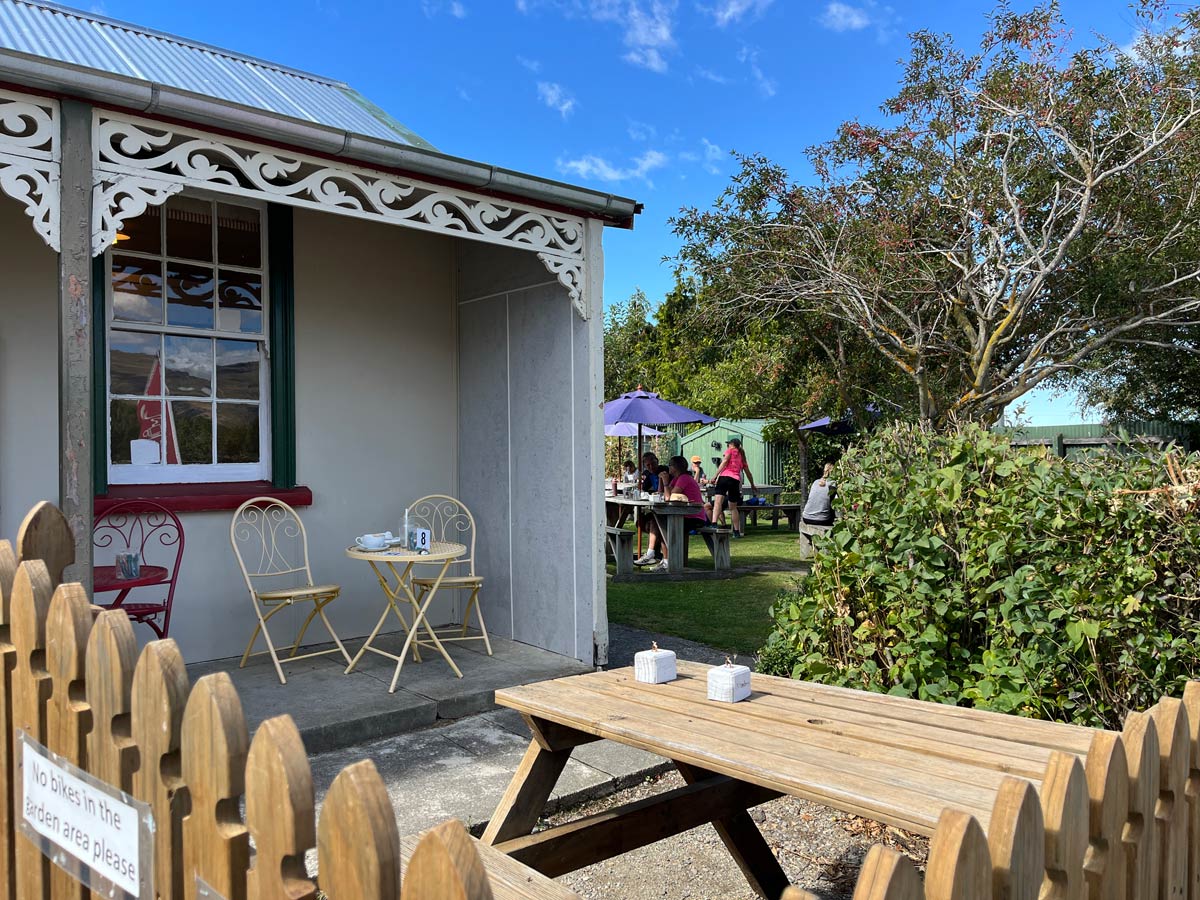 Middlemarch-Kissing-Gate-Cafe-Local-Cuisine-2