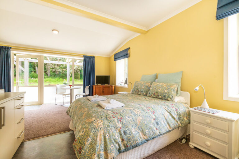 The-Farm-Bed-and-Breakfast-Middlemarch-Accommodation-Merino-Room