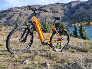 Central Cycle Trail Co. Bike on the Otago Central Rail Trail, stunning views on trail to MIddlemarch.